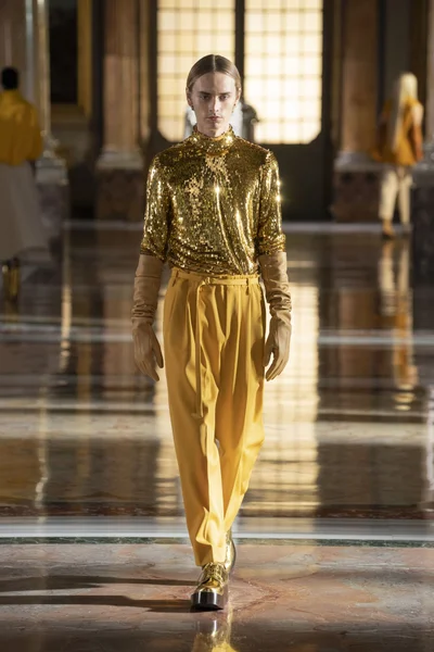 Look 68